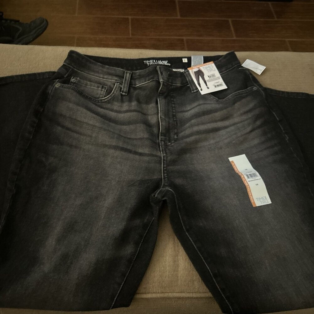 Time And Tru Womens High Rise Curvy Skinny  Jeans Black Wash Size 14 Short NWT